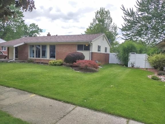 5th image of 2410 Middlefield Rd