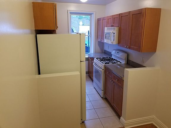 3rd image of 3240 Netherland Ave #1G