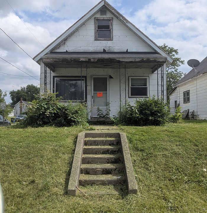 1st image of 801 W 10th St