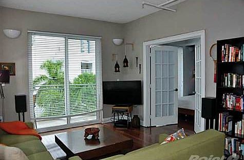 4th image of 455 NE 25th St APT 506