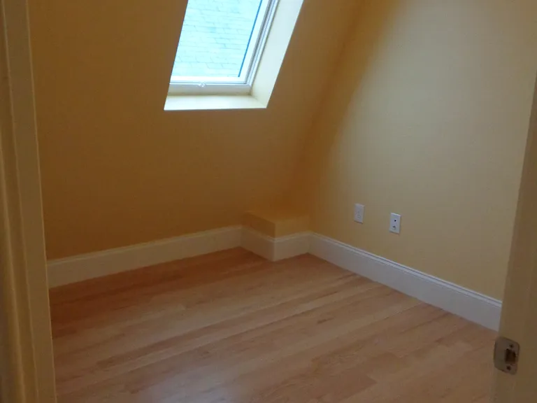 121 Hancock St — Photo 7