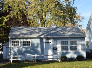 18109 Landseer Rd, Cleveland, OH 44119