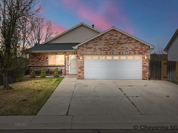 5220 Brianna Ct, Cheyenne, WY 82009