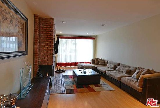 4th image of 10650 Holman Ave #307