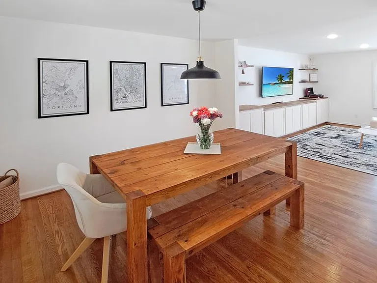 1904 Taylor Ave — Photo 12
