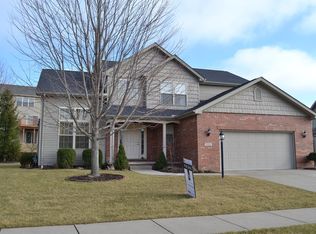 6816 Ironwood Dr, Edwards, IL 61528