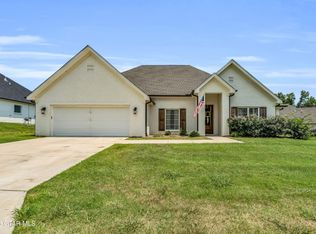 112 Ridgeway Dr, Starkville, MS 39759