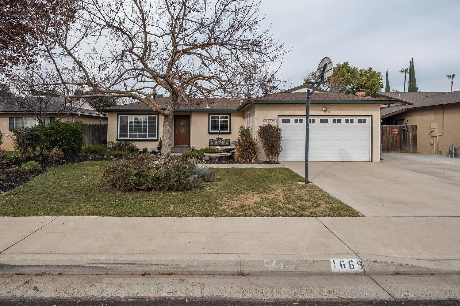 1669 Mitchell Ave photo 1