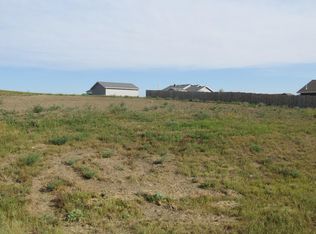 832 Parker Ranch Rd, Bismarck, ND 58503