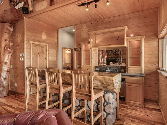 5th image of 99075 McVay Creek Rd
