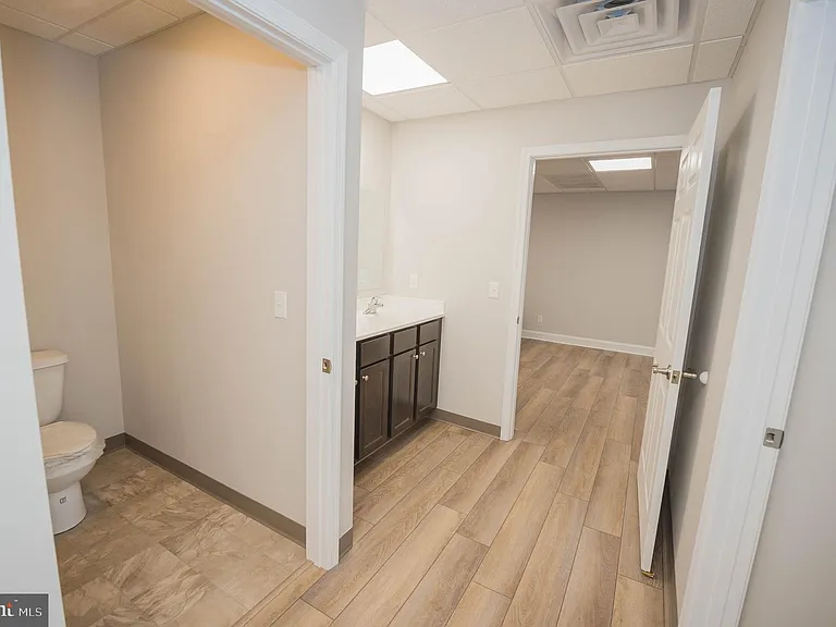 123 Bateman St #2-214B — Photo 52