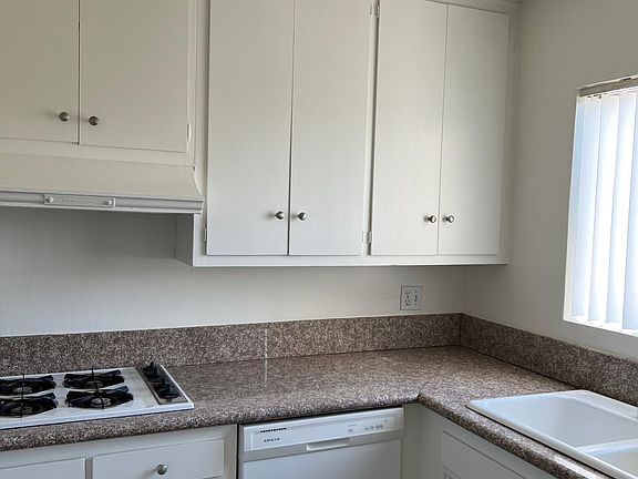 2nd image of 17830 Magnolia Blvd #12