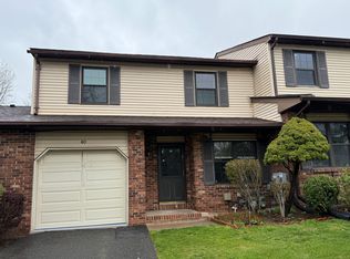 40 Dogwood Dr, Edison, NJ 08820