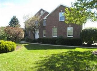 5284 Creekview Dr, Orefield, PA 18069