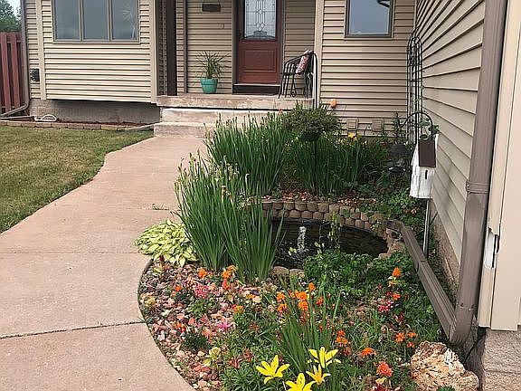 2nd image of 849 Camelot Dr