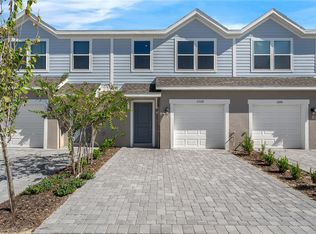 3016 Jessamine Dr, Tavares, FL 32778