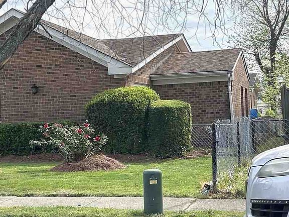 4th image of 1070 Rainey Dr