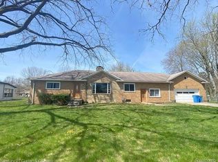 6541 Fairwood Dr, Dearborn Heights, MI 48127