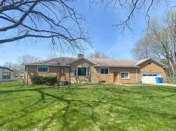 6541 Fairwood Dr, Dearborn Heights, MI 48127
