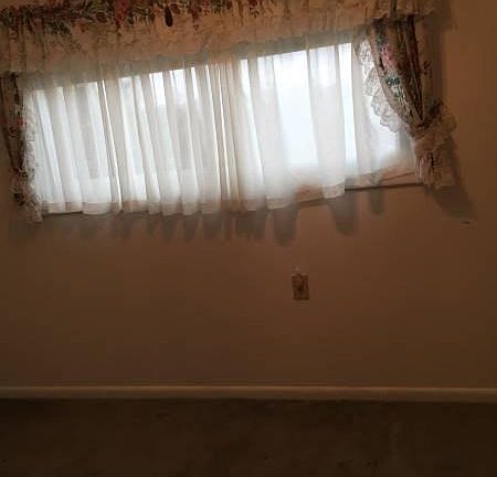 2nd image of 429 Crawford Ave