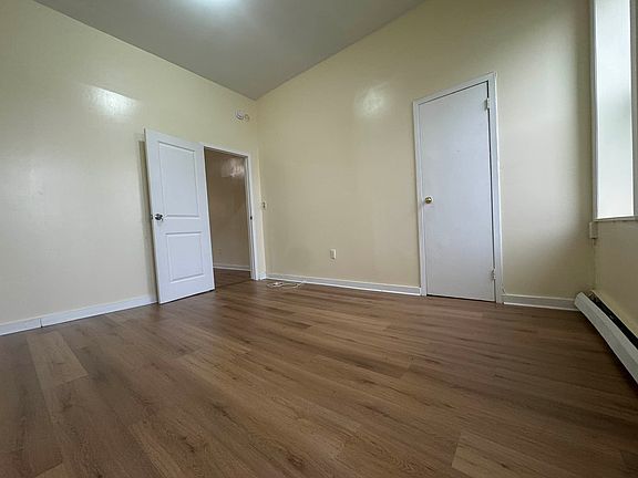 5th image of 1279 Putnam Ave APT 2R