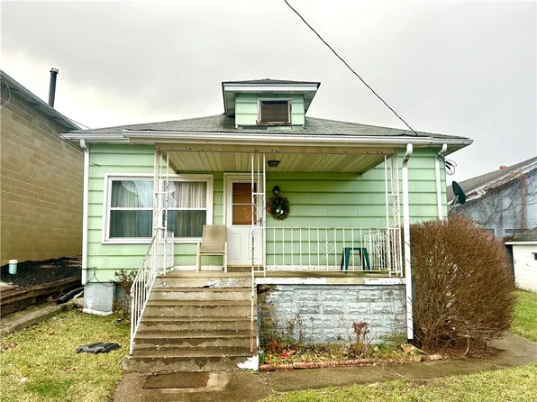 14 Dunlap St, Republic, PA 15475