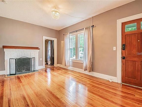 5th image of 1013 E Mohawk Ave
