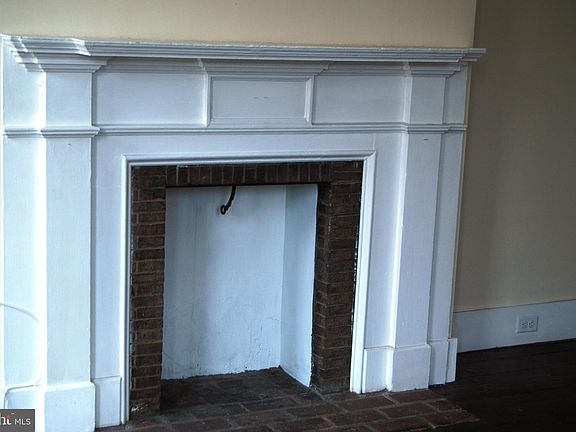 5th image of 1836 Delancey St #7