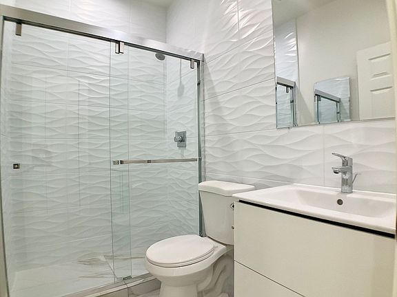 3rd image of 1504-1506 23rd Ave #1504A