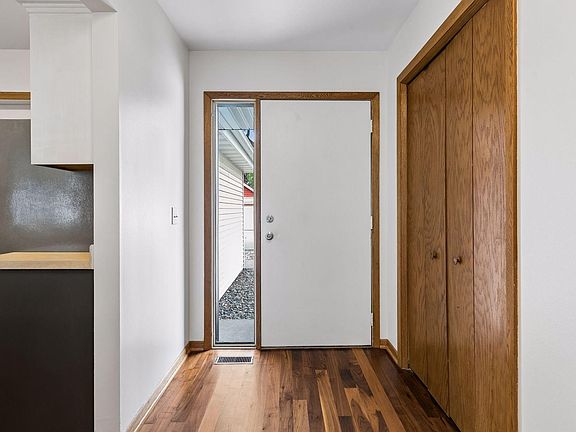 4th image of 1405 Granada Trl N