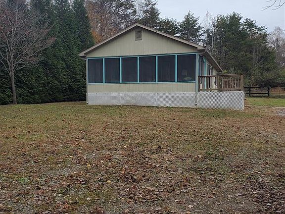 2nd image of 840 Harbor Springs Rd