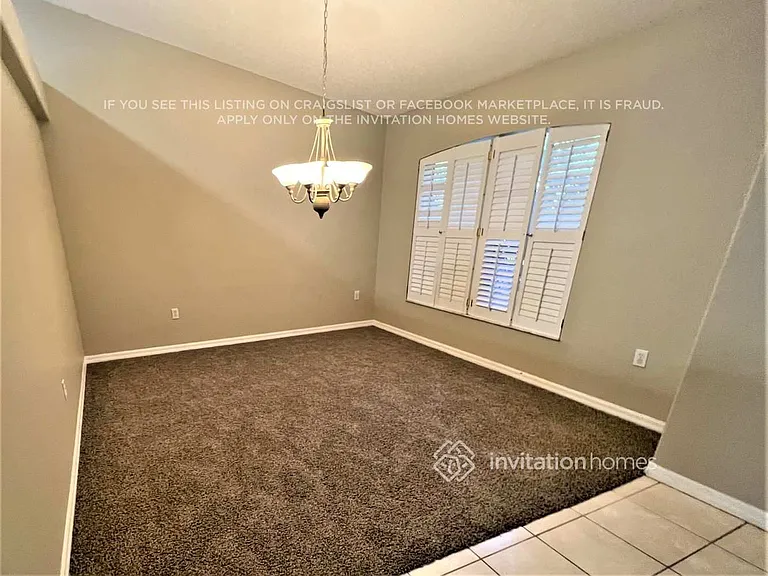 2759 Kingsdale Dr — Photo 2