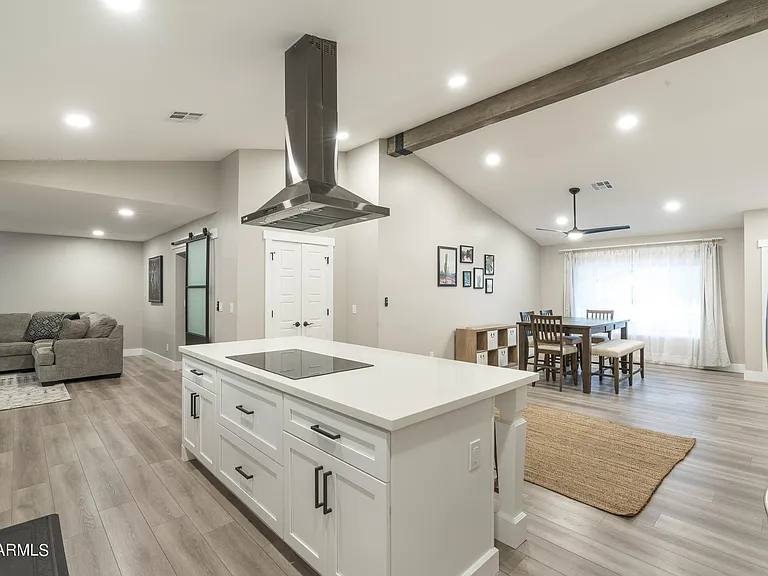 1641 W Evans Dr — Photo 17