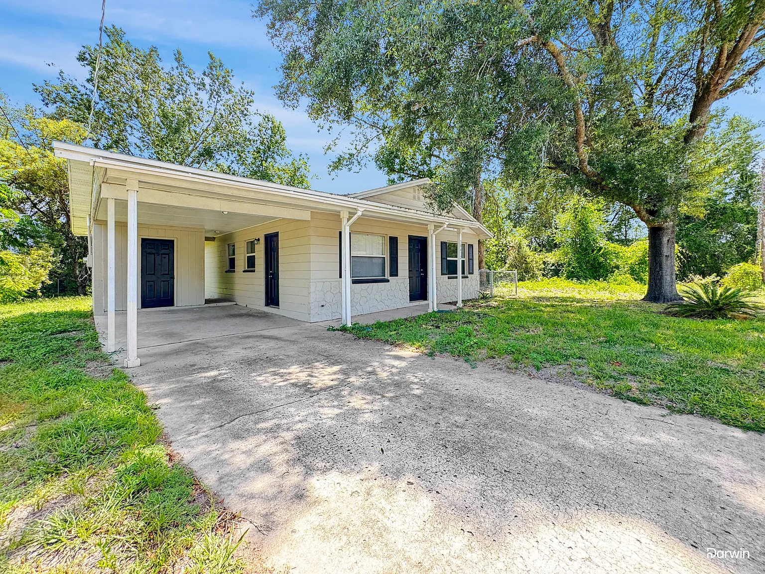 3 bed, 1.0 bath, 1040 sqft, $1,425 — Photo 2