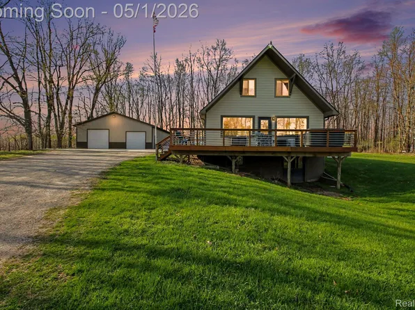 6225 W Lovejoy Rd, Byron, MI 48418