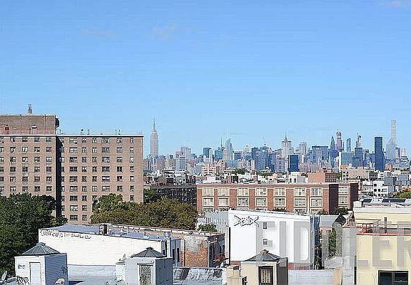 5th image of 10 Montieth St #700