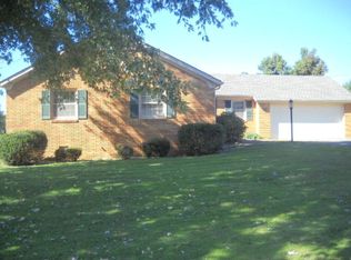 45 Salisbury St, Madisonville, KY 42431