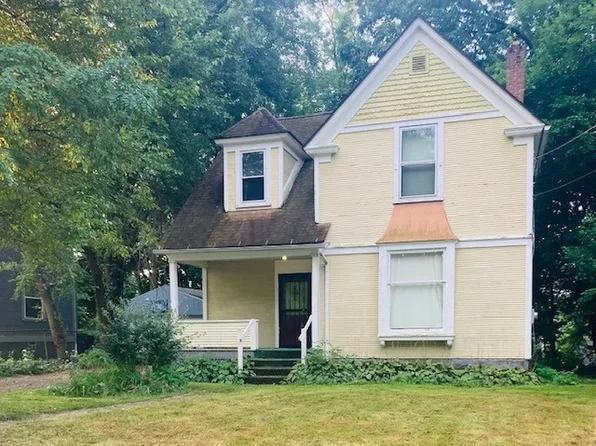 384 Doyle St, Akron, OH 44303