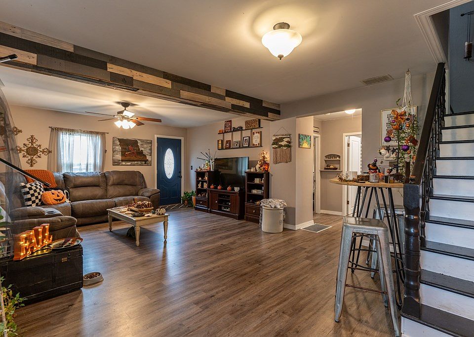 112 E Martin St, Cairo, MO 65239 Zillow