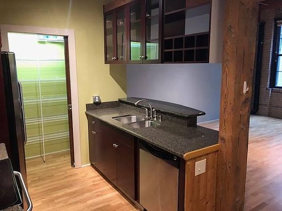 3rd image of 533 Columbia Ave APT 155