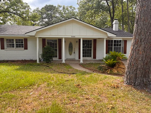 9444 Kroetz Dr — Photo 1