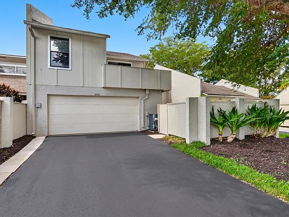 2nd image of 12720 Spinnaker Lane