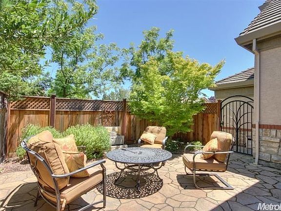 2nd image of 2808 Pitzer Cir