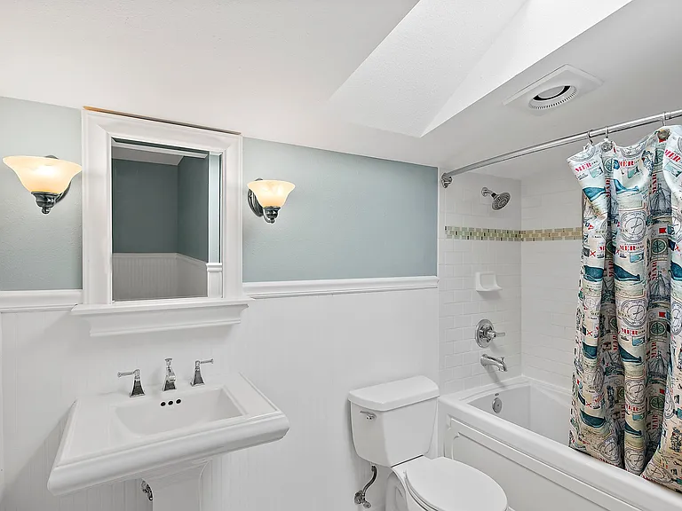 63rd Street Ct E — Photo 4