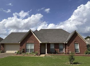 95 Rolling Oaks Dr, Oakland, TN 38060