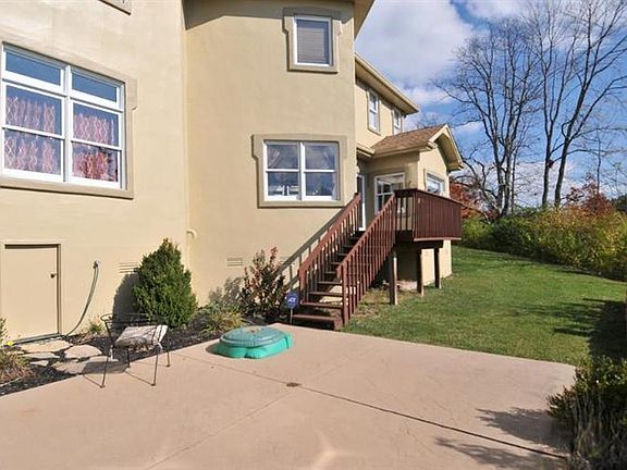 3rd image of 123 Christina Ct