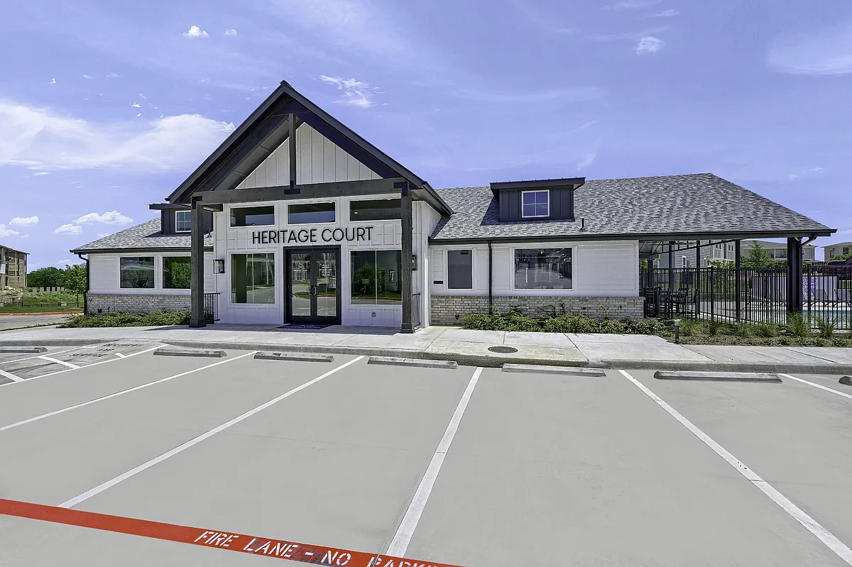 Welcome to Heritage Court Luxury Townhomes! - 1103 S FM 1417 #30C