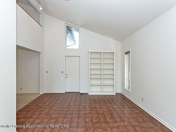 3rd image of 1107 Woodingham Dr