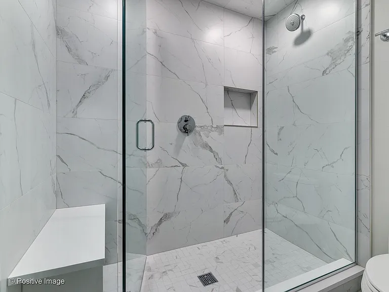 1241 N Dearborn St #4 — Photo 11