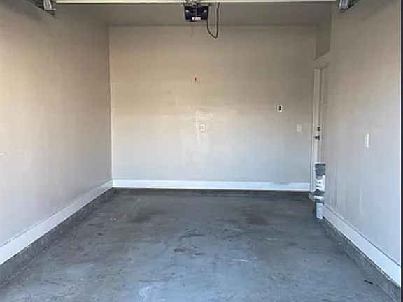 3rd image of 196 Fair Orchard Way